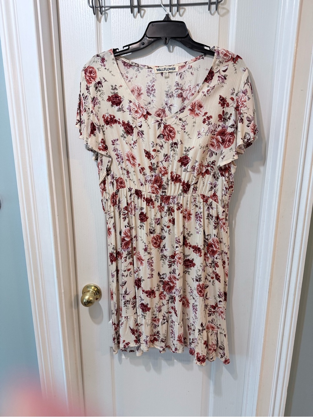 Wallflower Cream Floral V-Neck Short Sleeve Tunic